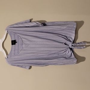 3/$20 🌿 Anthropologie Tie Front Top